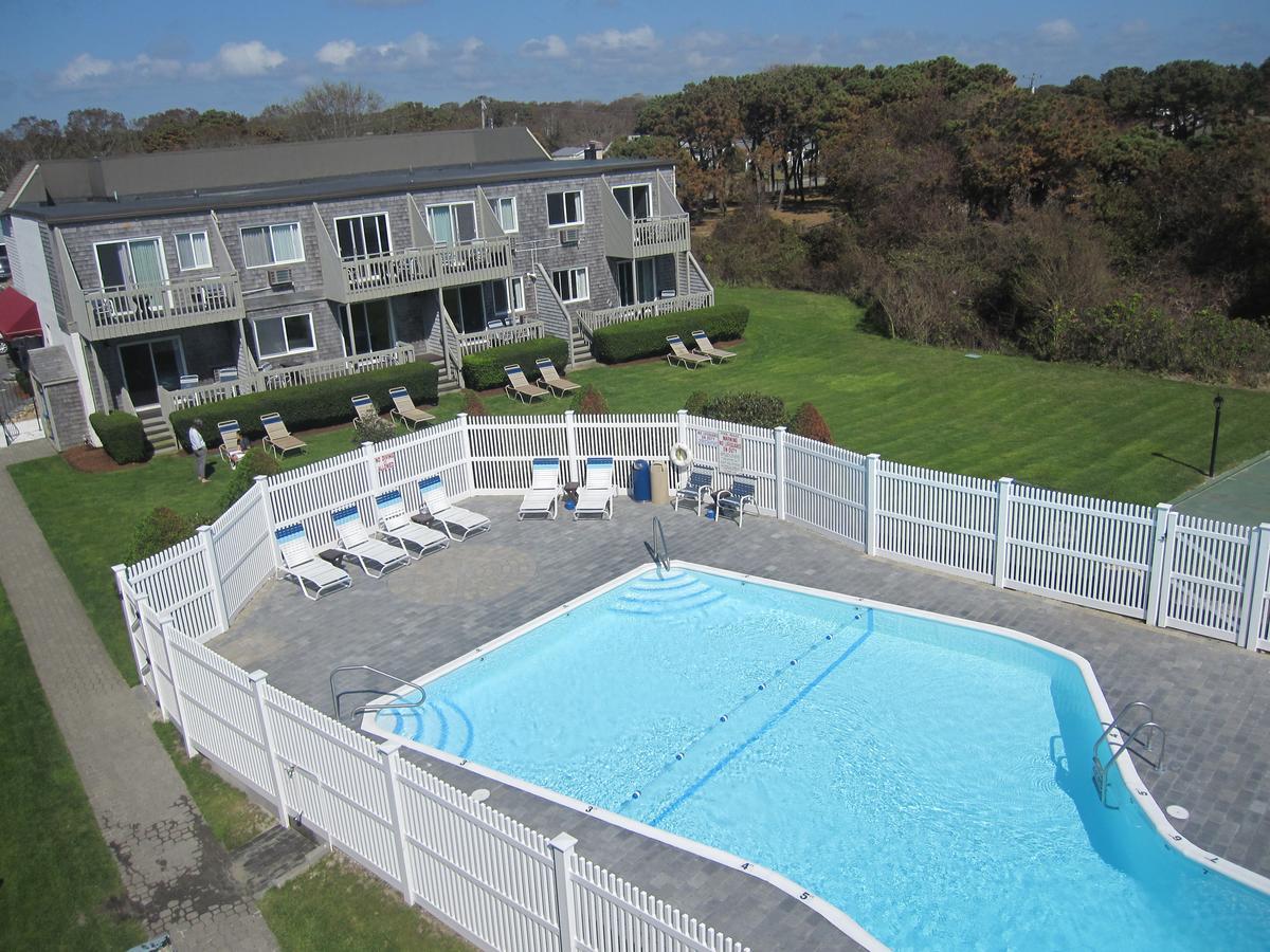 Motel Surfcomber On The Ocean South Yarmouth